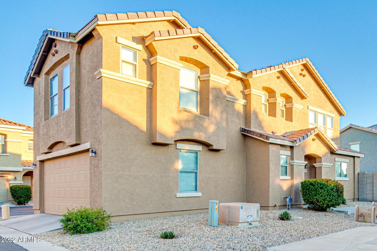 9551 N 82nd Ln., Peoria, AZ 85345