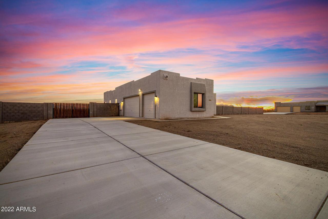 24421 W Morning Vista Ln., Wittmann, AZ 85361