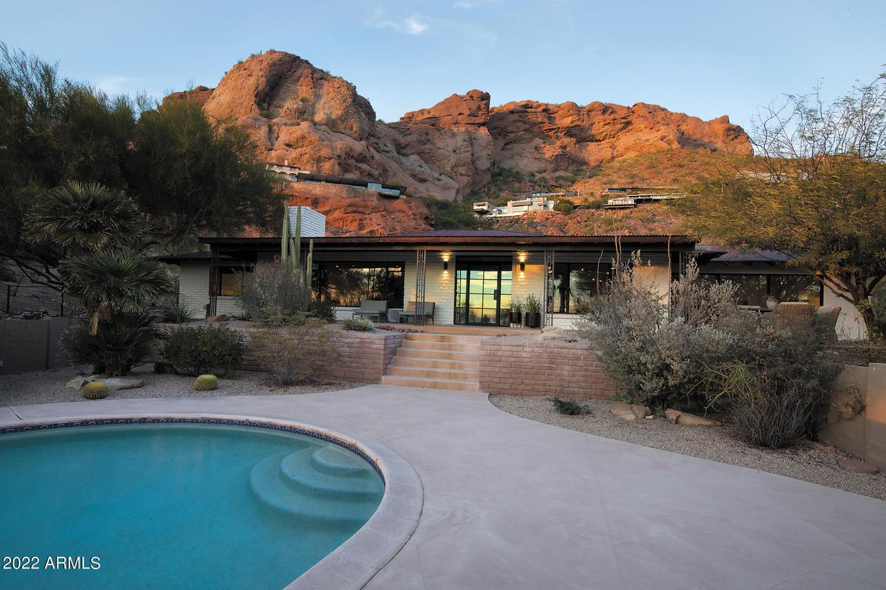 5222 N Saddle Rock Dr., Phoenix, AZ 85018