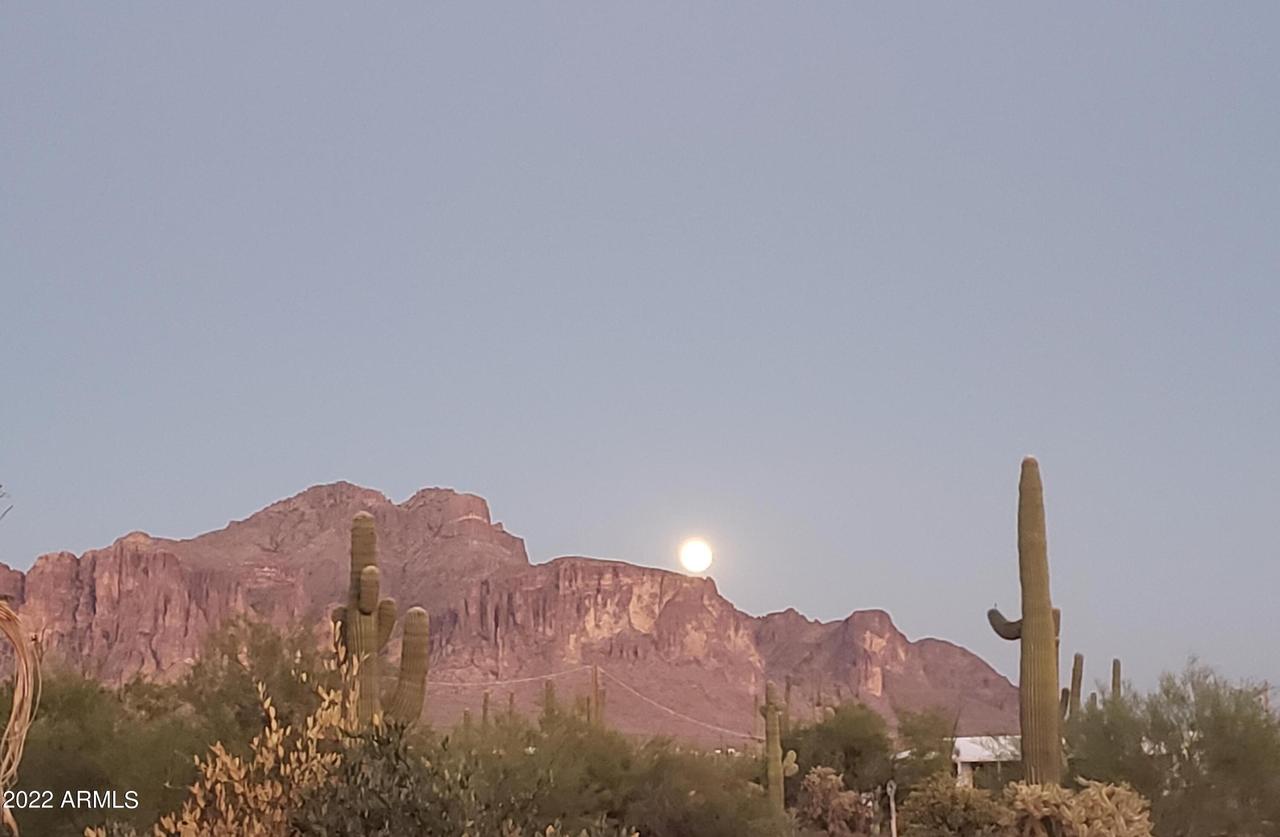 1019 E Tonto St., Apache Junction, AZ 85119