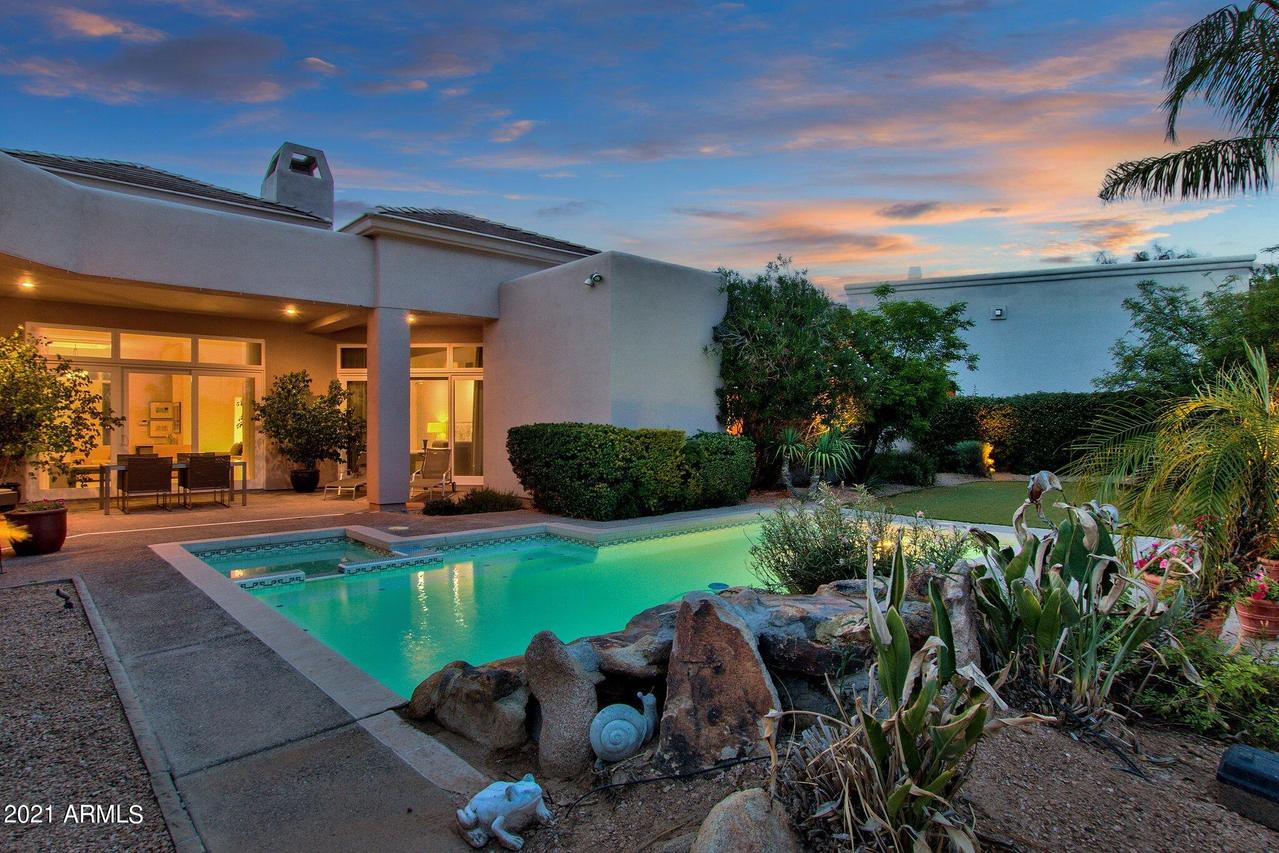 9881 N 79th Way, Scottsdale, AZ 85258