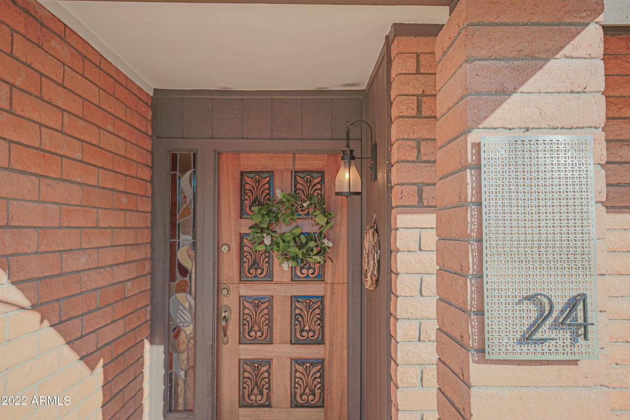 24 E Caribbean Ln., Phoenix, AZ 85022