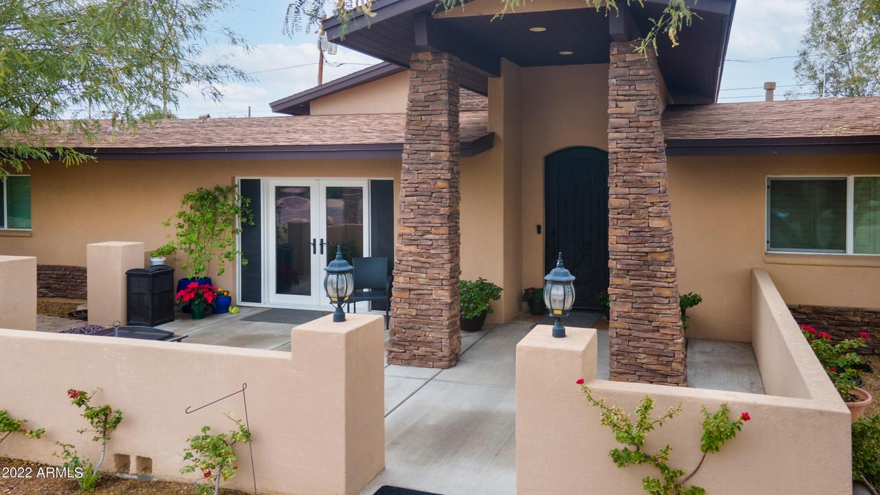 4041 E Saint Joseph Way, Phoenix, AZ 85018