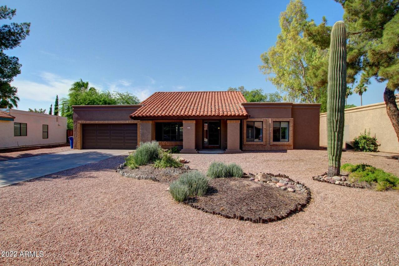 1831 E Manhatton Dr., Tempe, AZ 85282