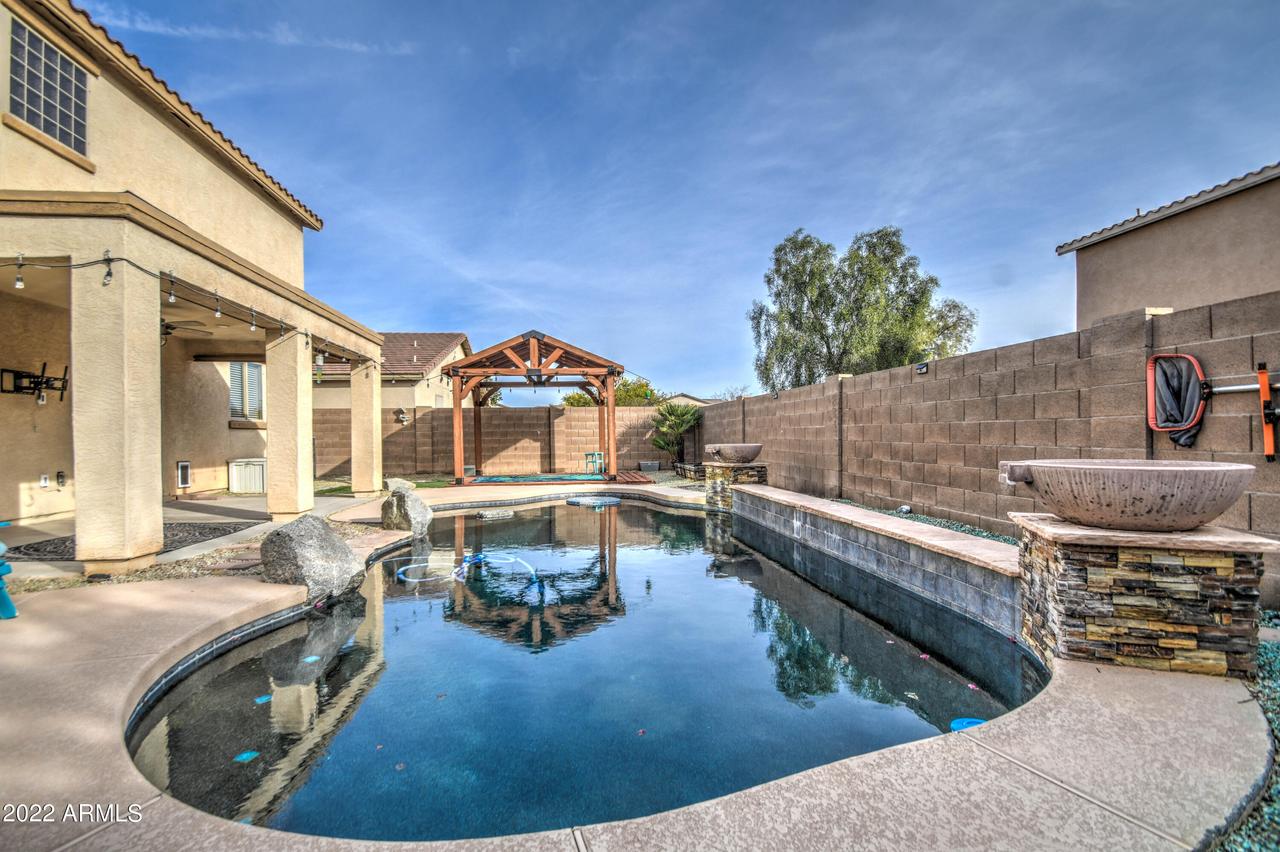 663 E Navajo Tr., San Tan Valley, AZ 85143