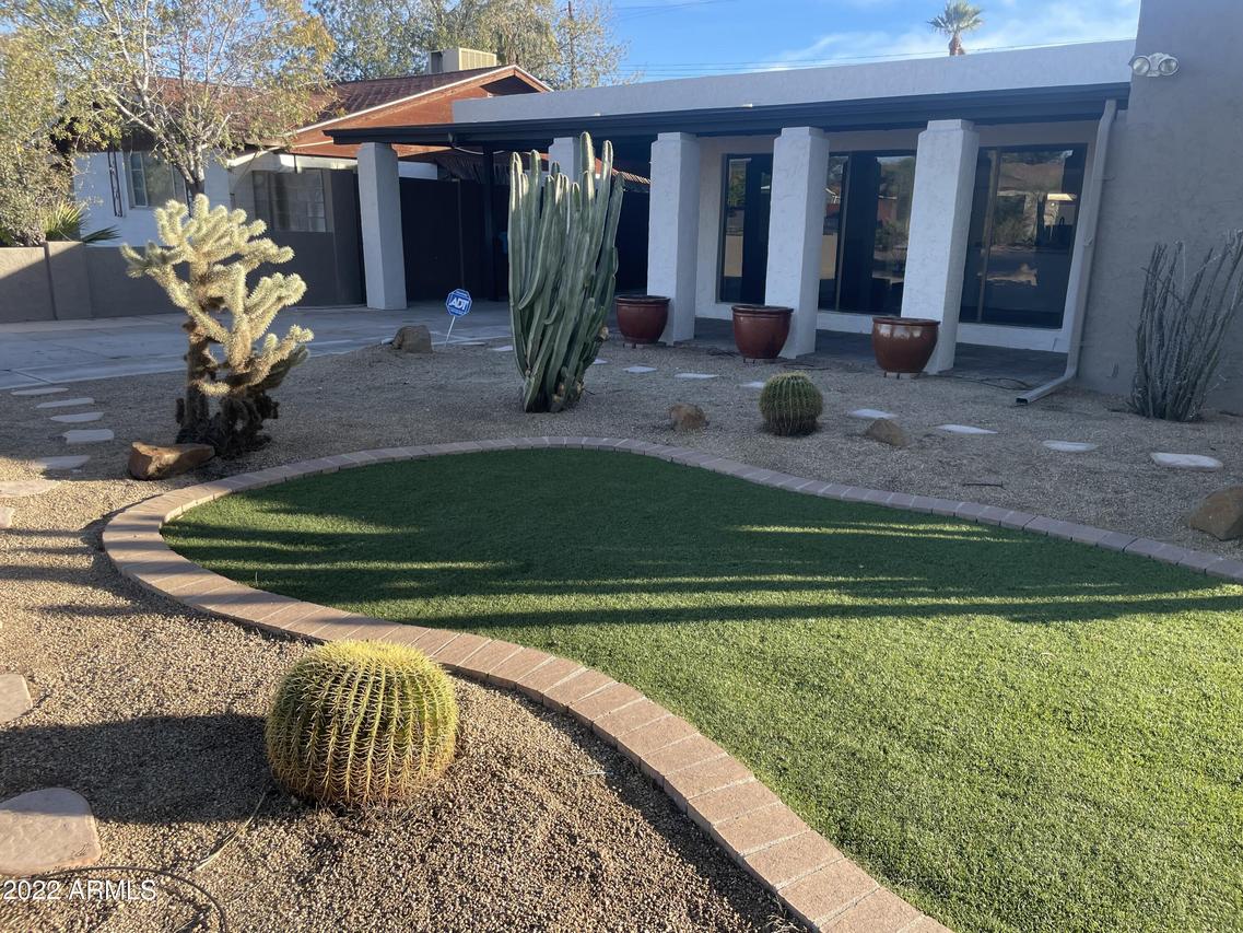325 W Glenrosa Ave., Phoenix, AZ 85013