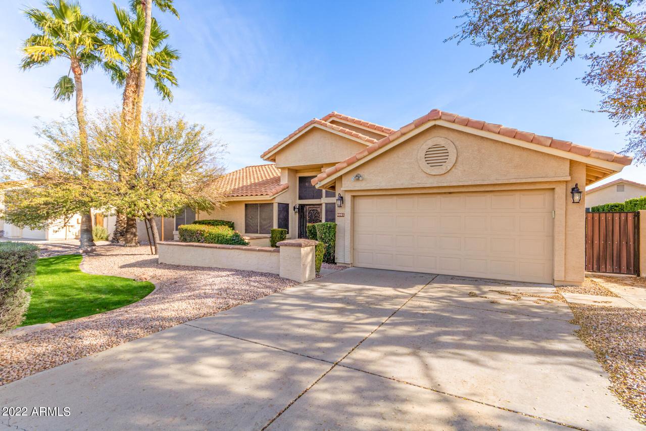 8901 S Dateland Dr., Tempe, AZ 85284