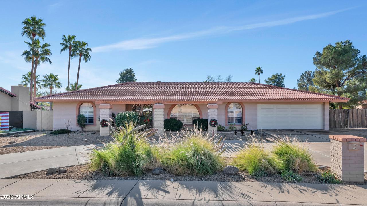 219 E Carol Ann Way, Phoenix, AZ 85022