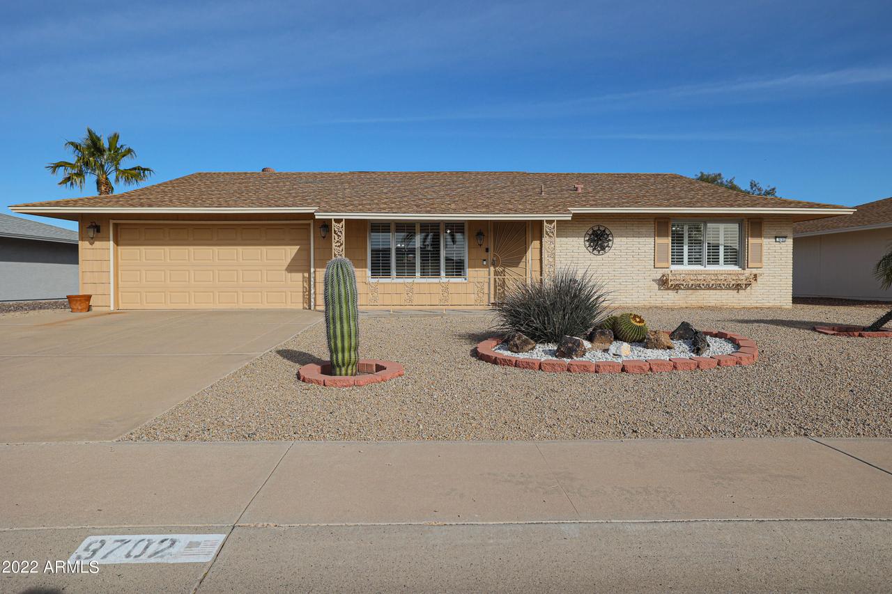 9702 W Terrace Ln., Sun City, AZ 85373