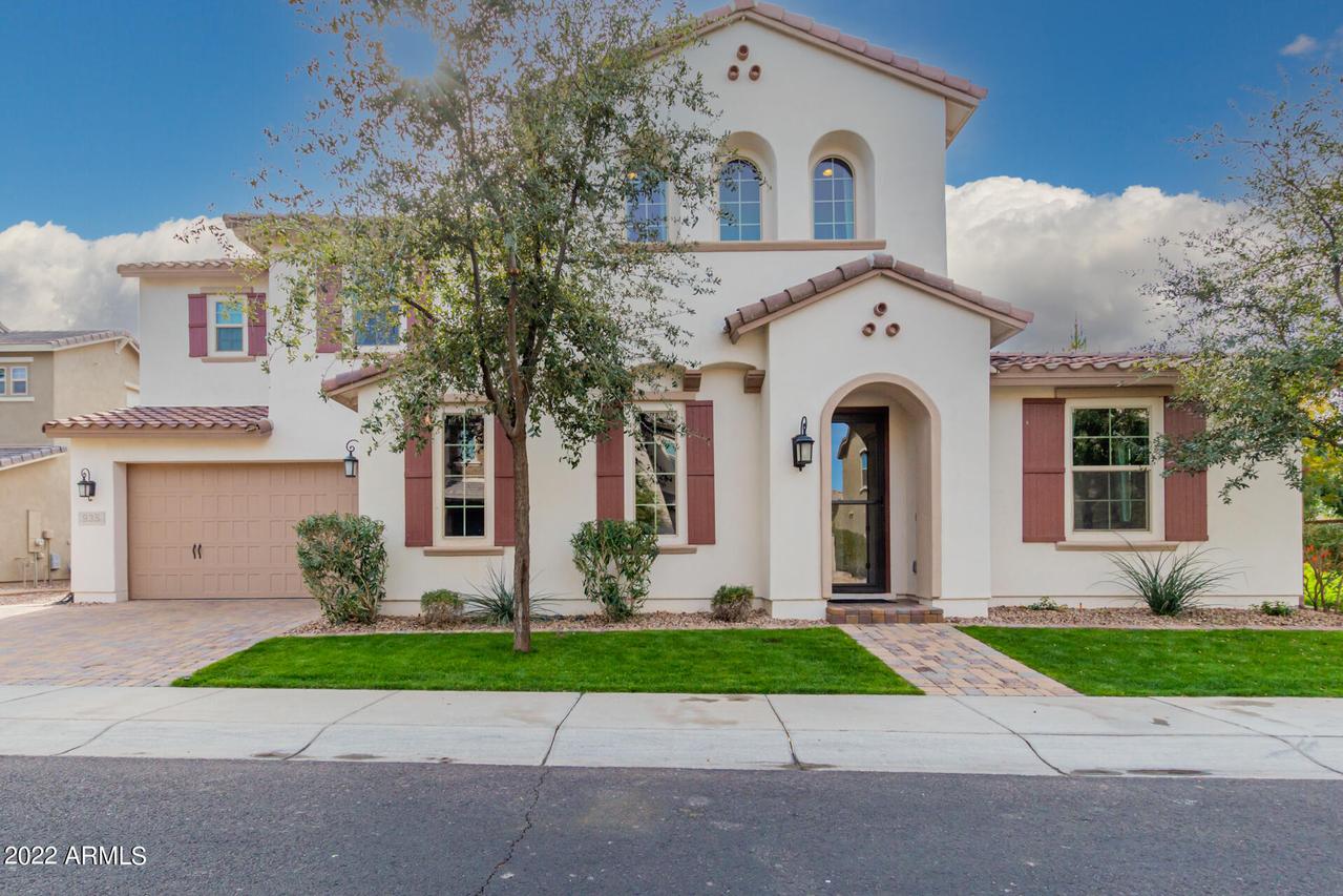935 W Kaibab Dr., Chandler, AZ 85248