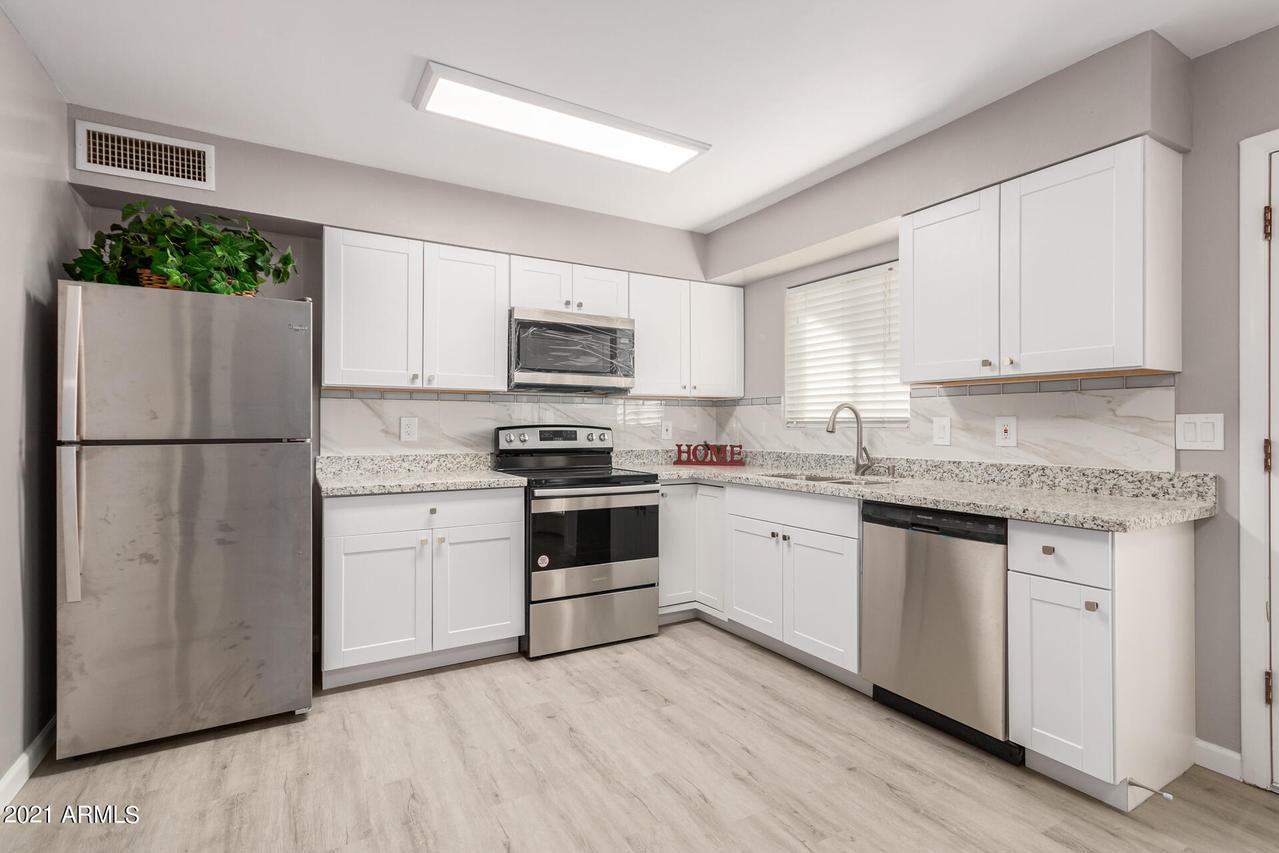 5725 W Cortez St., Glendale, AZ 85304