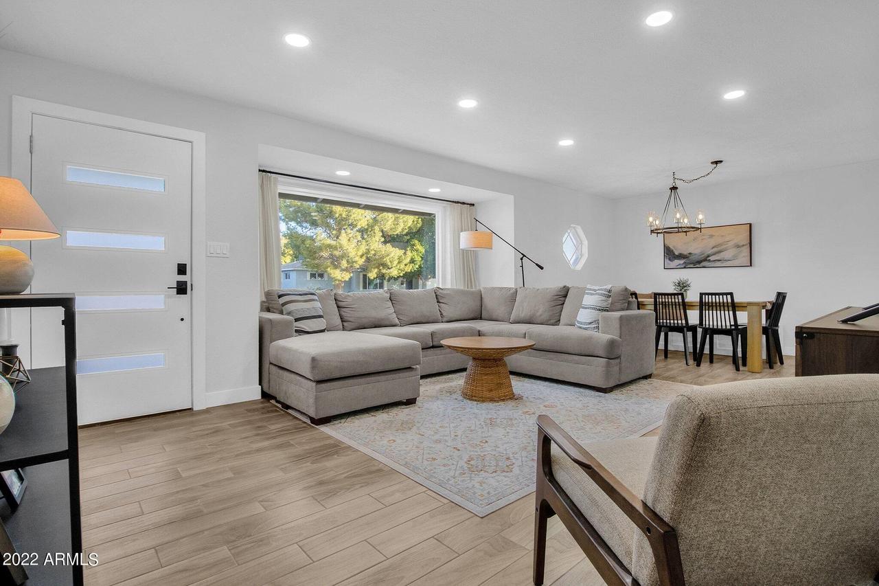 1143 E Palo Verde Dr., Phoenix, AZ 85014