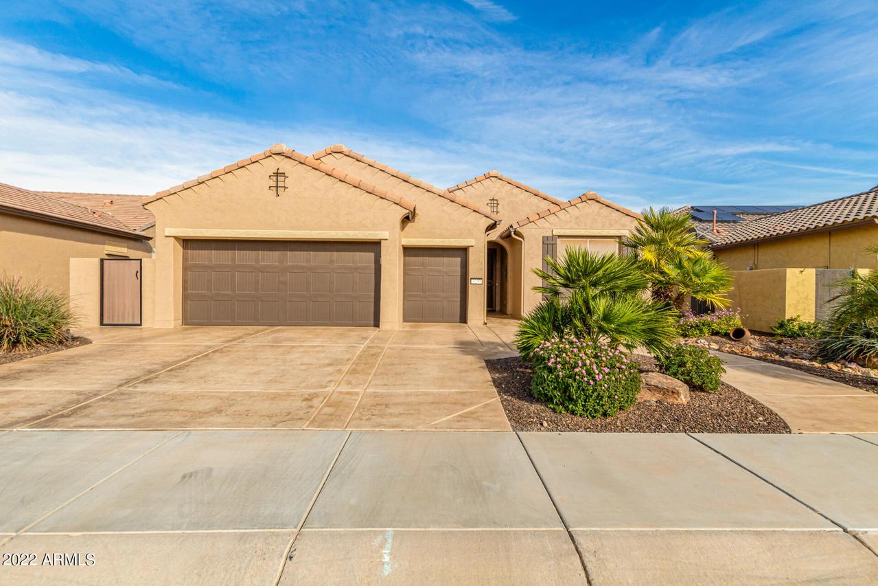 3239 N 163rd Dr., Goodyear, AZ 85395