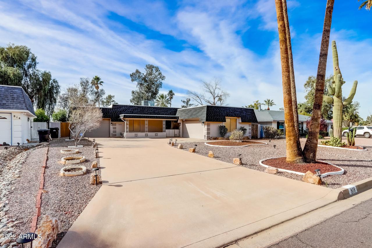 808 S Revolta Cir., Mesa, AZ 85208