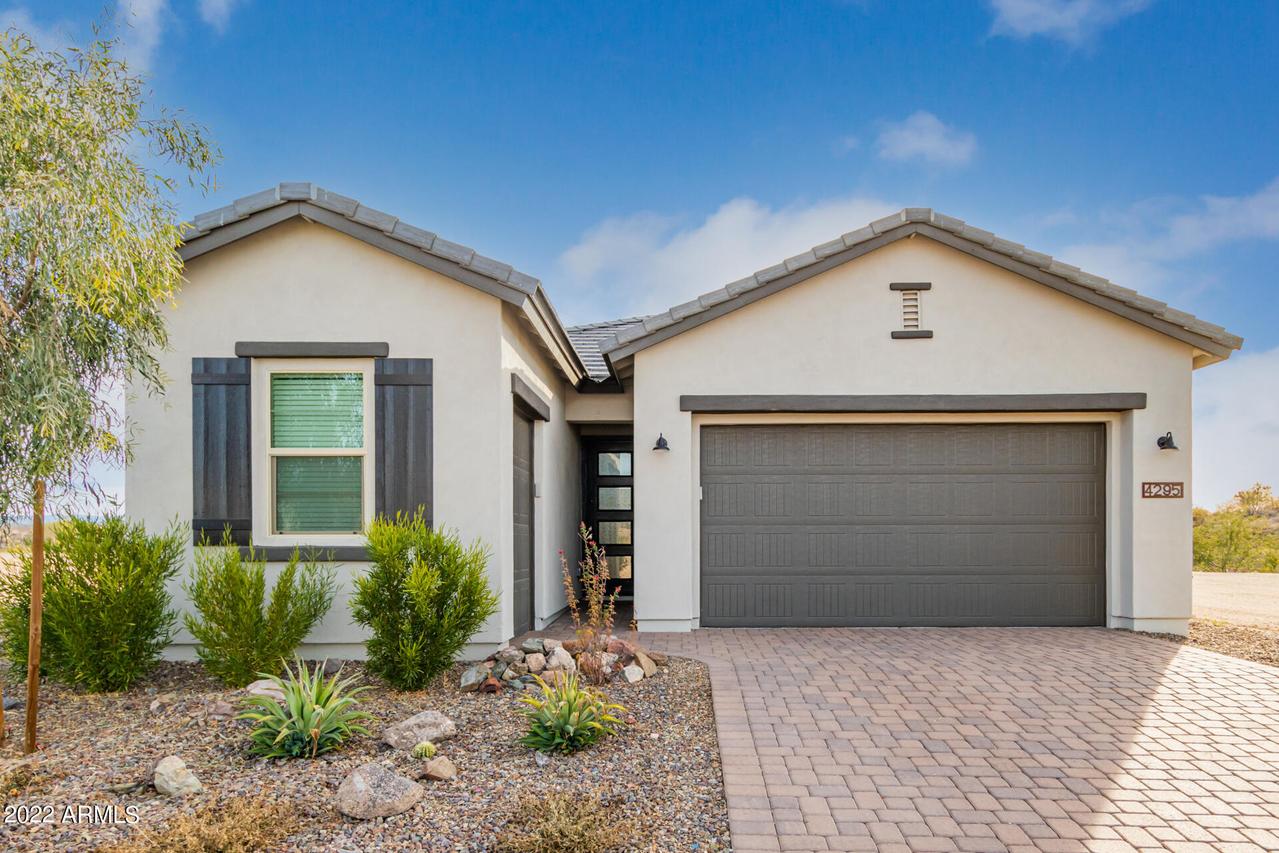 4295 Sawbuck Way, Wickenburg, AZ 85390