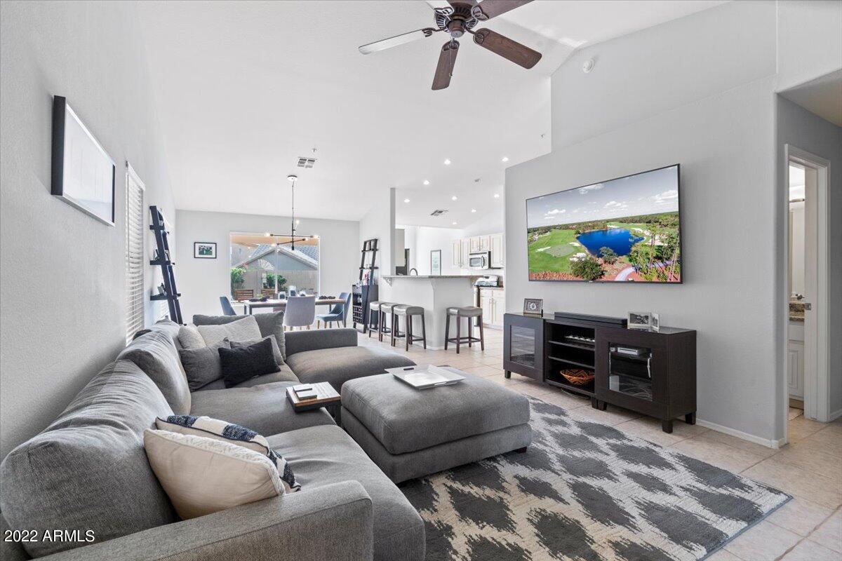 11147 E Laurel Ln., Scottsdale, AZ 85259