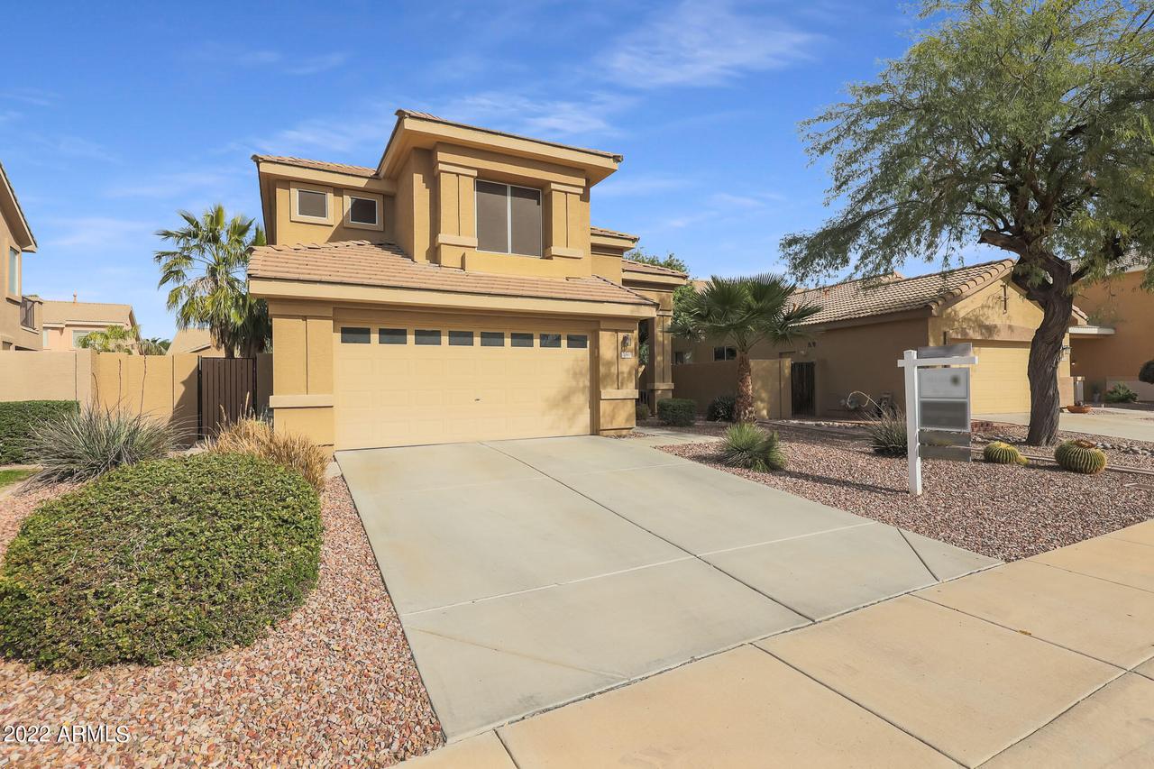 7040 W Blackhawk Dr., Glendale, AZ 85308