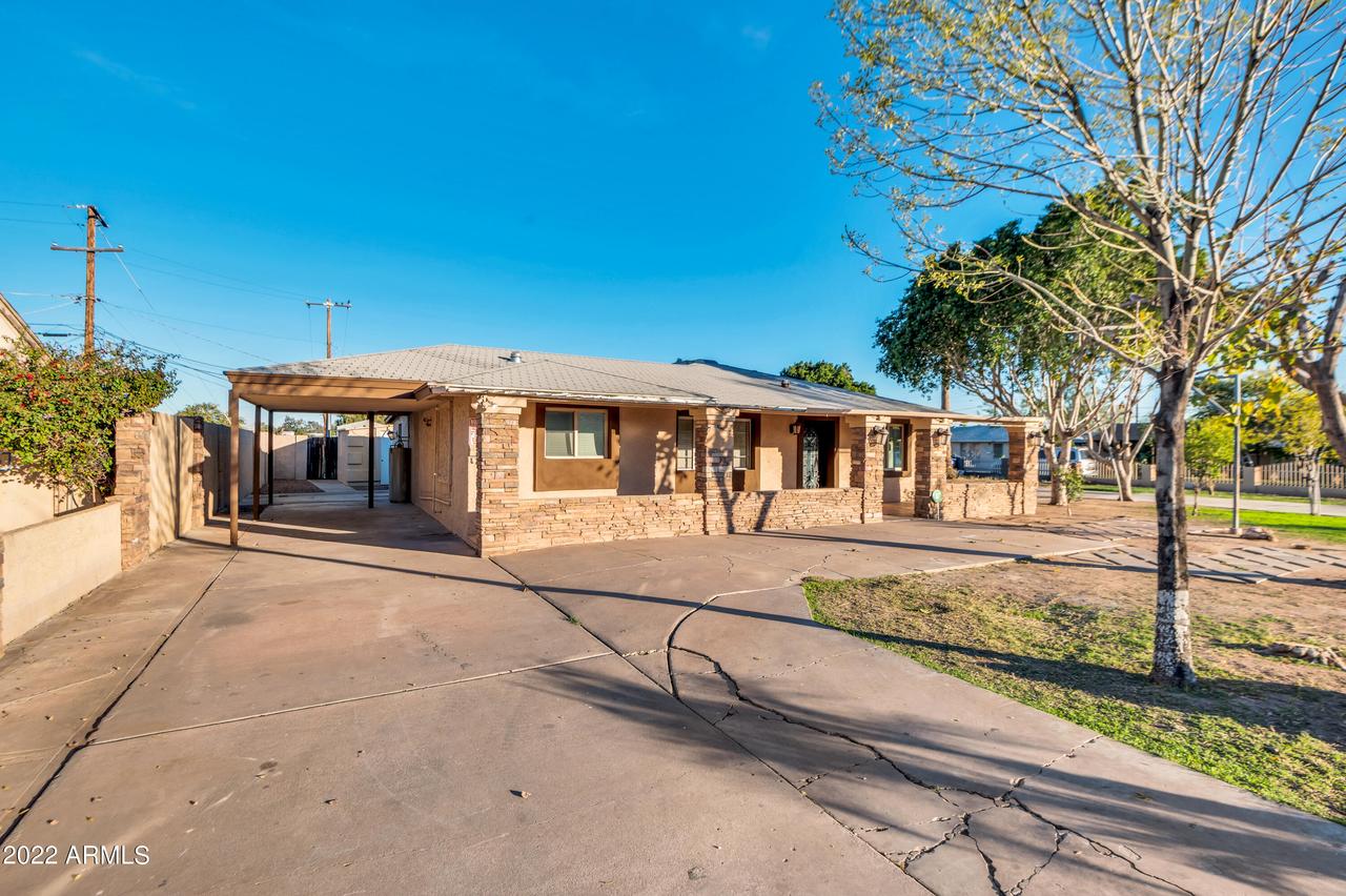 2927 N 39th Ave., Phoenix, AZ 85019