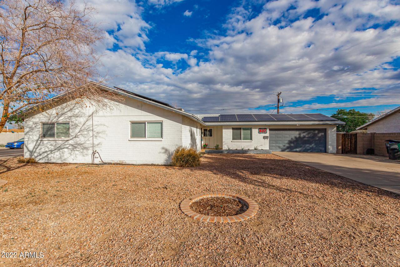 807 S Doran Cir., Mesa, AZ 85204