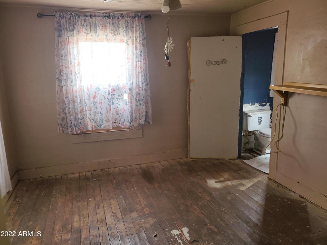 4428 Globe Ave., Miami, AZ 85539