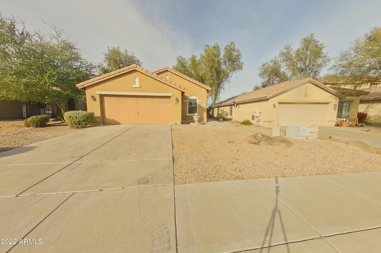 32830 N Sandstone Dr., San Tan Valley, AZ 85143