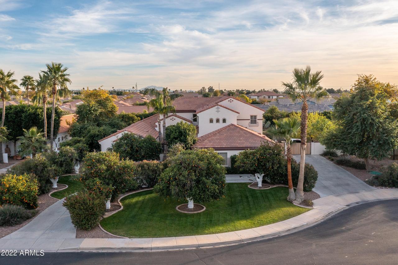 3921 E Fairfield Cir., Mesa, AZ 85205