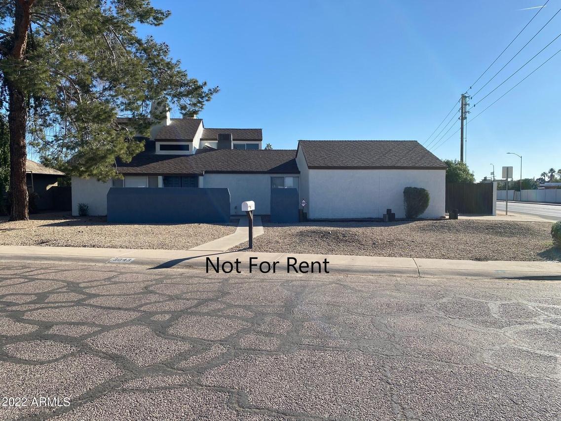 3043 W Clinton St., Phoenix, AZ 85029