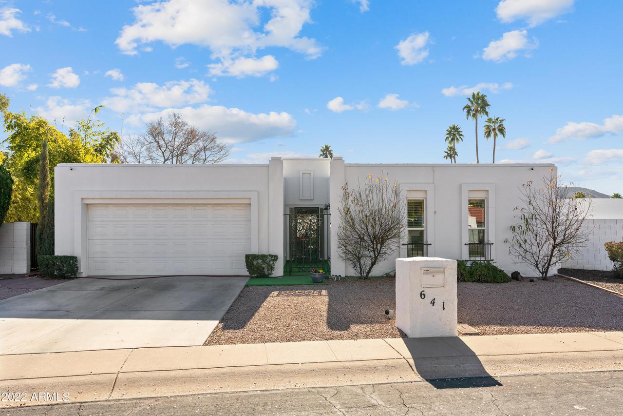641 E Piping Rock Rd., Phoenix, AZ 85022