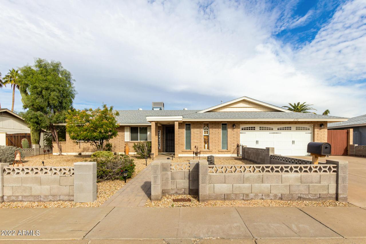 2158 W Eugie Ave., Phoenix, AZ 85029