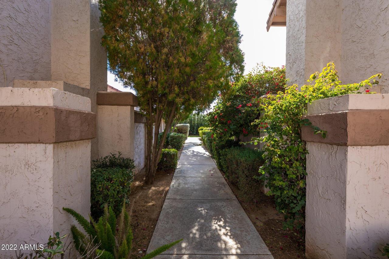 8733 E Via De La Luna, Scottsdale, AZ 85258