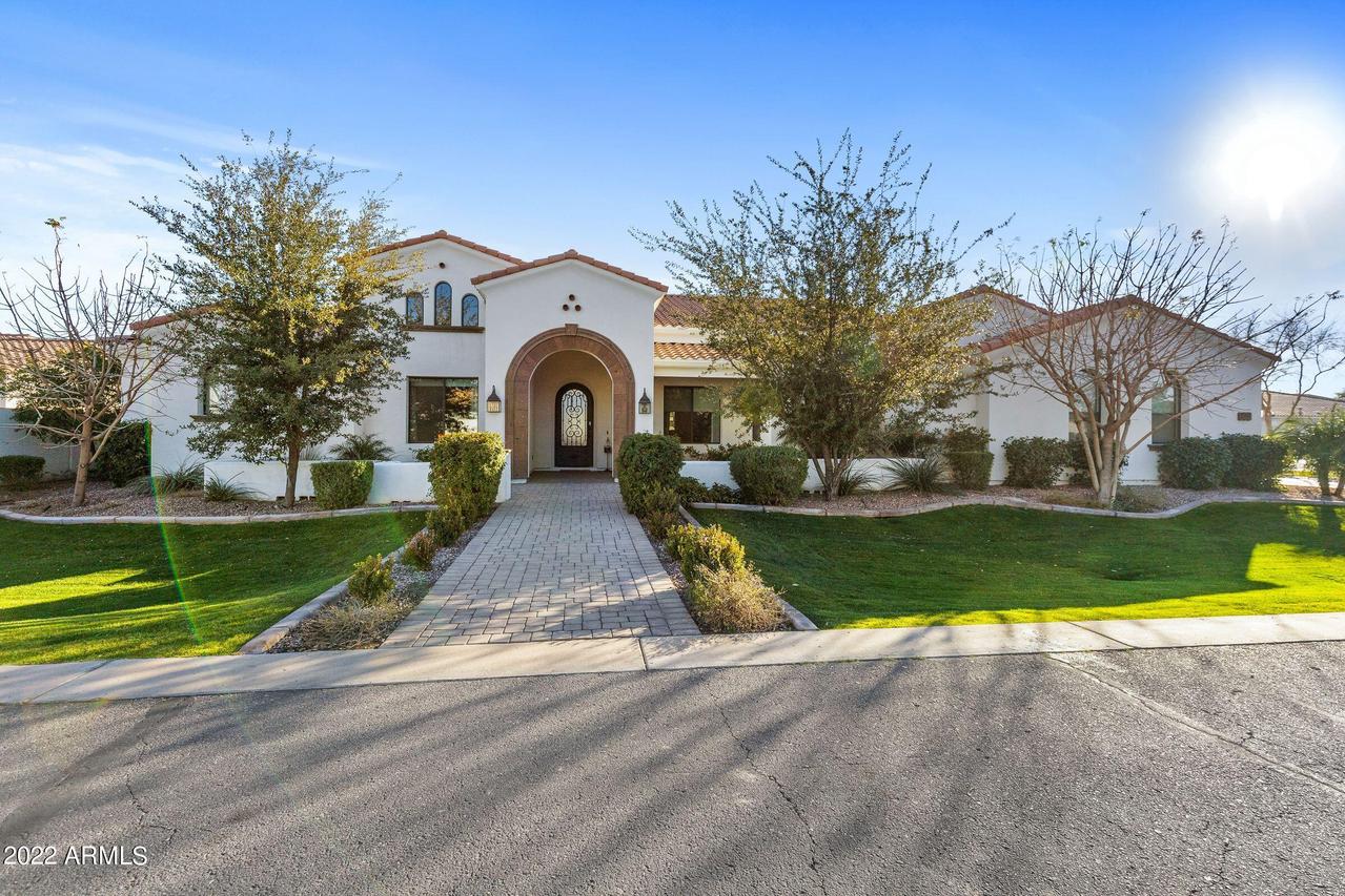 2557 E Locust Dr., Chandler, AZ 85286