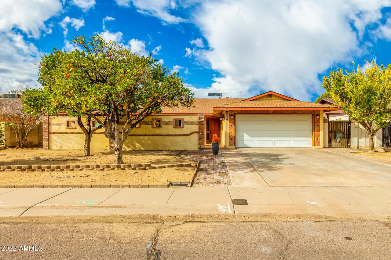 6732 S La Rosa Dr., Tempe, AZ 85283