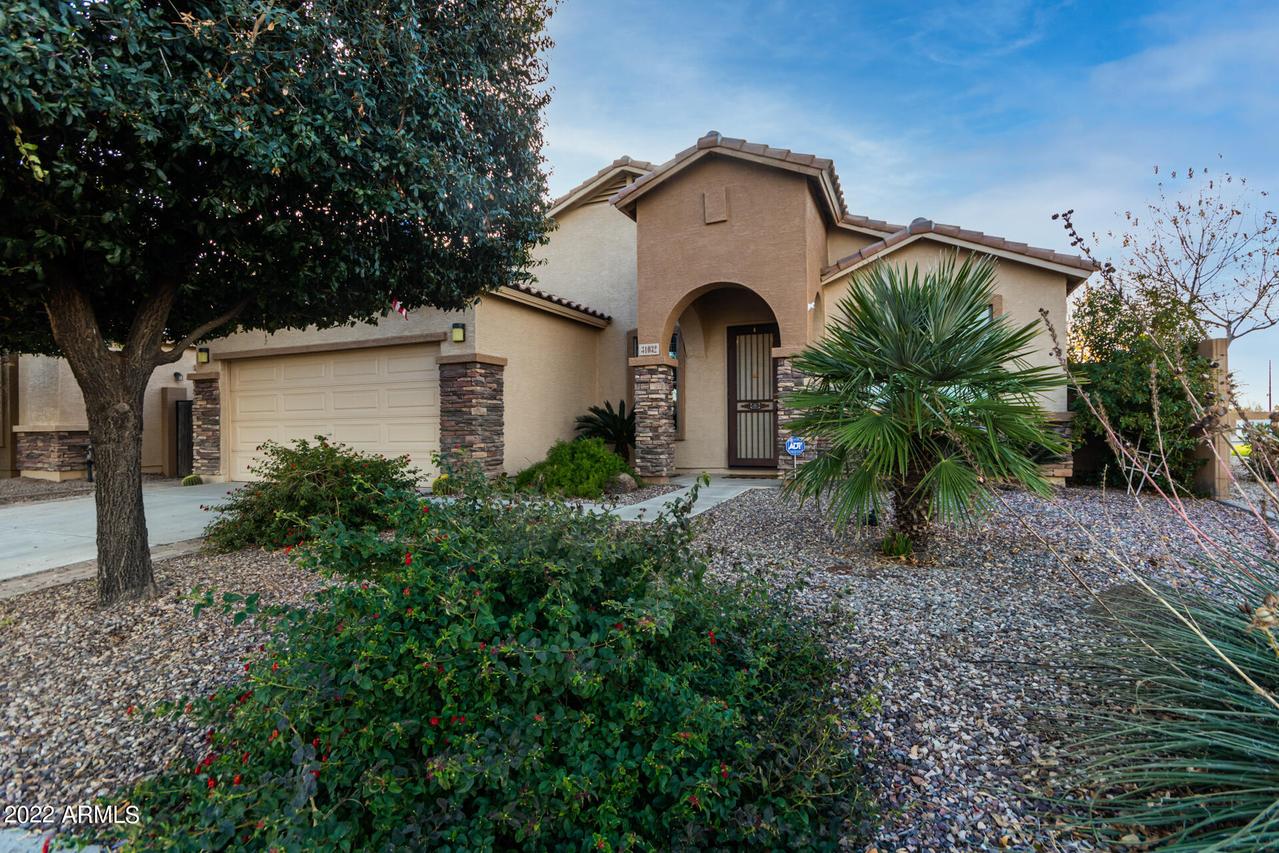 31032 N Obsidian Dr., San Tan Valley, AZ 85143