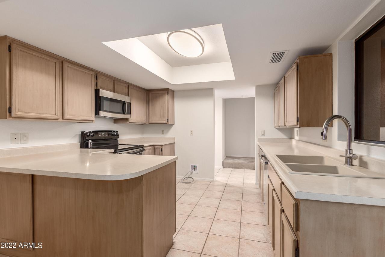 2329 E Evans Dr., Phoenix, AZ 85022