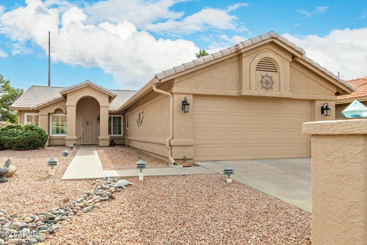10701 E Coopers Hawk Dr., Sun Lakes, AZ 85248