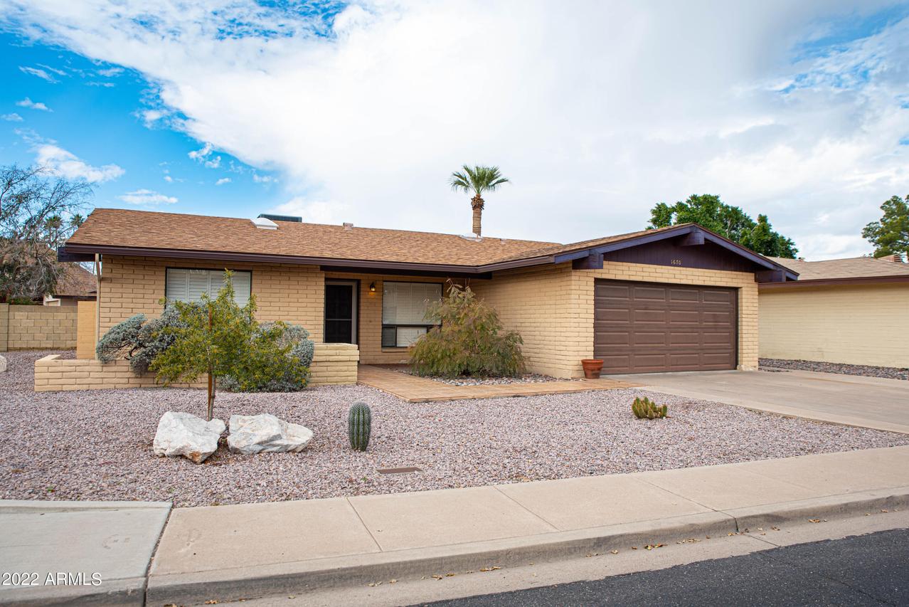 1670 S Saguaro, Mesa, AZ 85202