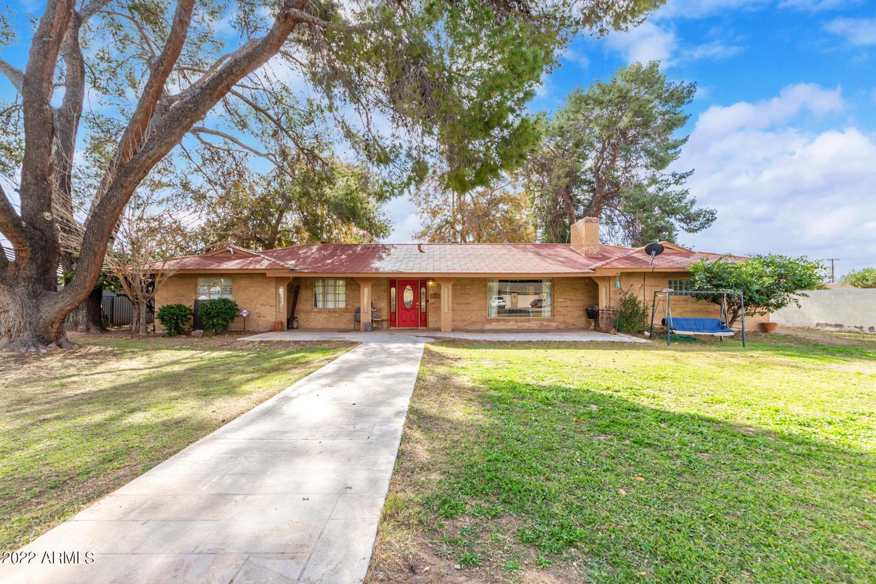 547 W Orangewood Ave., Phoenix, AZ 85021