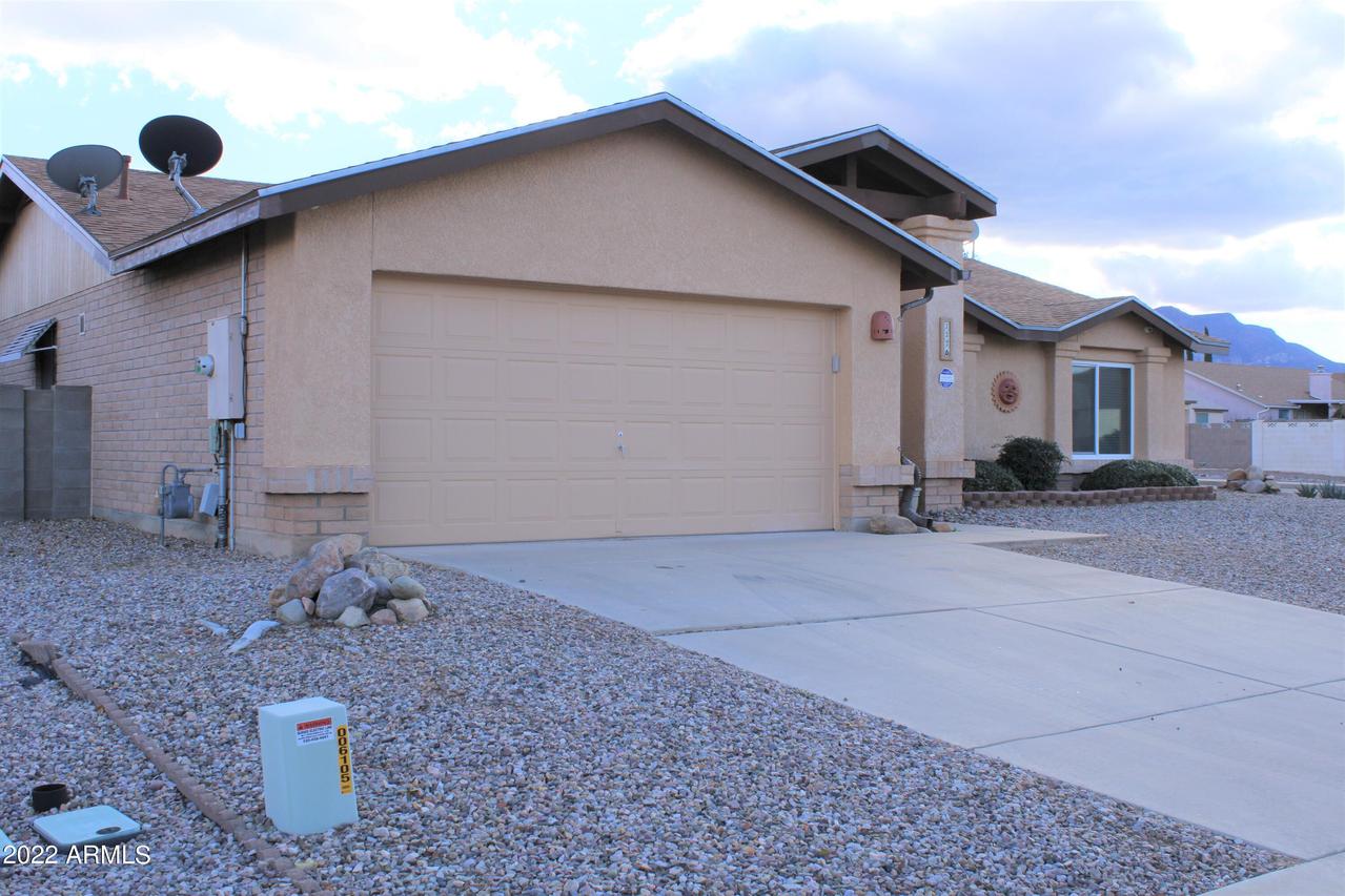 3226 Golden Eagle Dr., Sierra Vista, AZ 85650