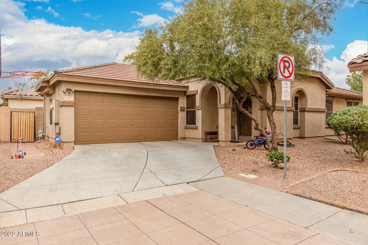 1427 N Thunderbird Ave., Gilbert, AZ 85234
