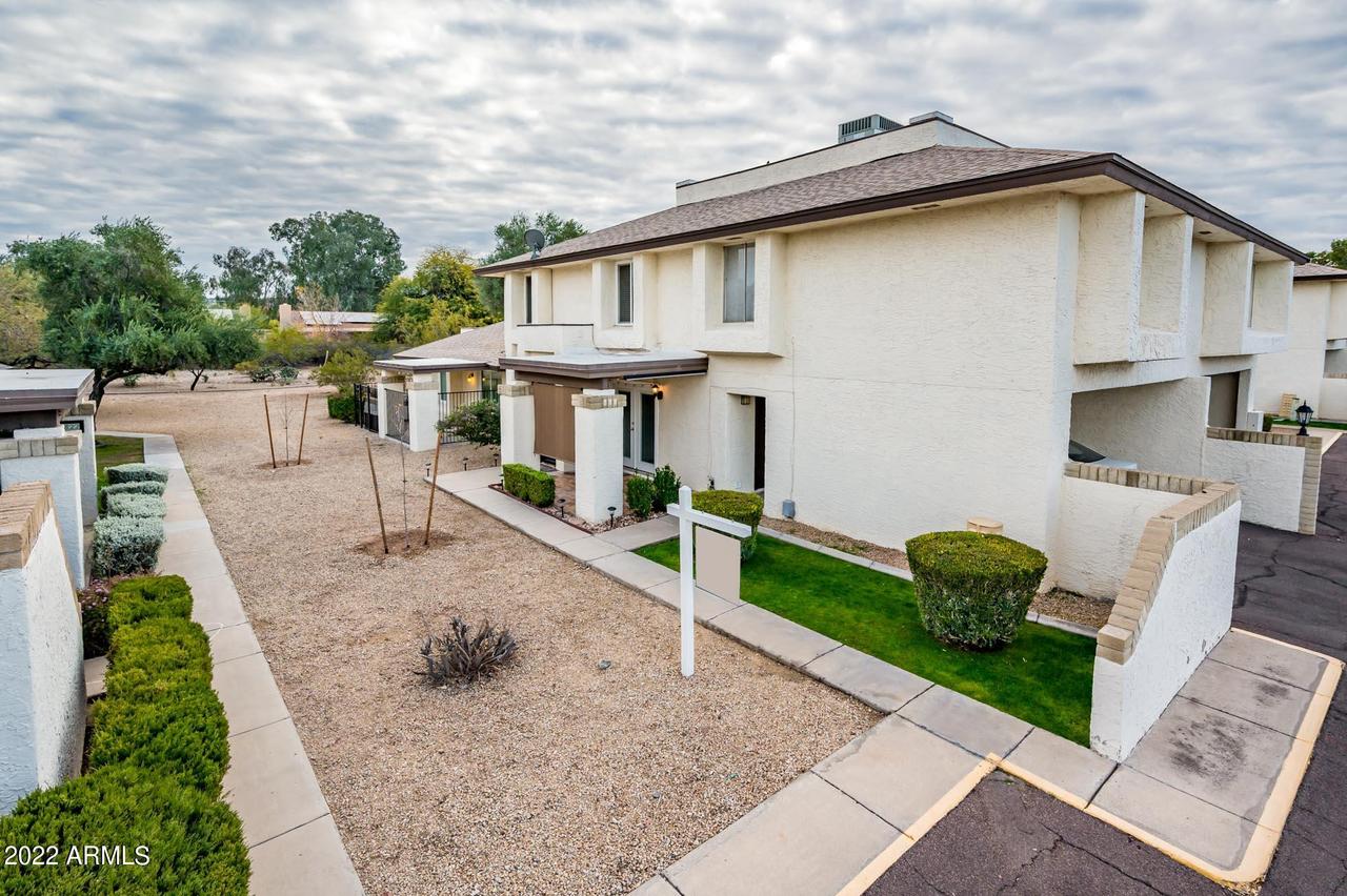 812 E Eugie Ave., Phoenix, AZ 85022