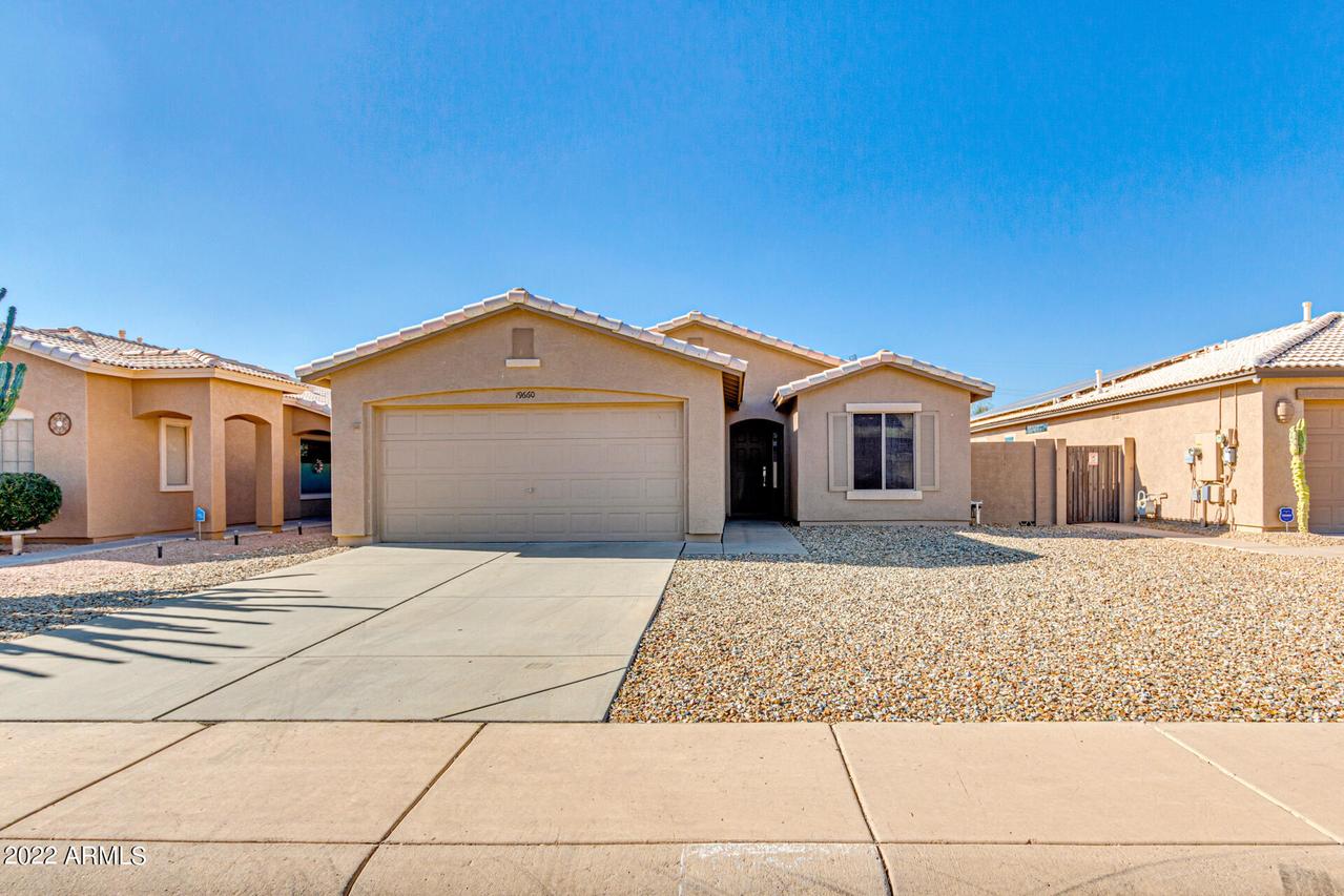 19660 N 110th Ln., Sun City, AZ 85373