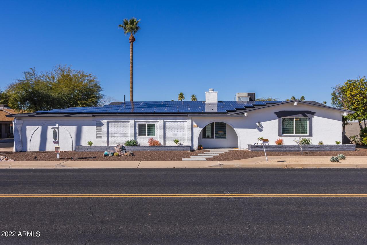 2226 W Javelina Ave., Mesa, AZ 85202