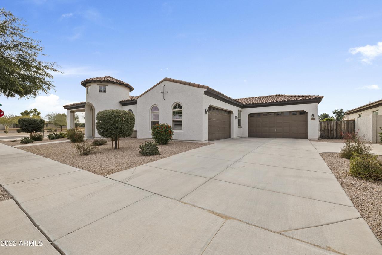 22393 E Sentiero Dr., Queen Creek, AZ 85142