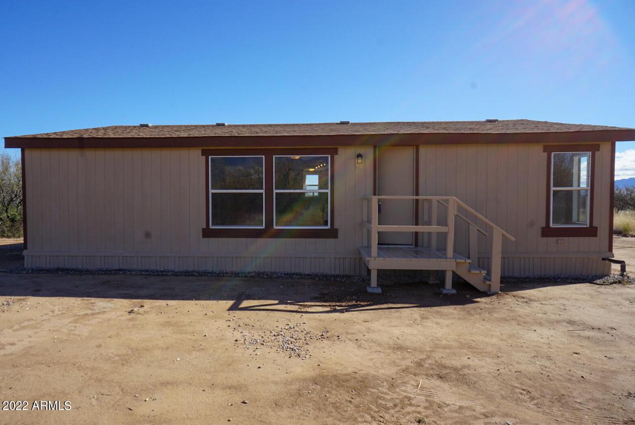 8665 E Jaykay Dr., Hereford, AZ 85615