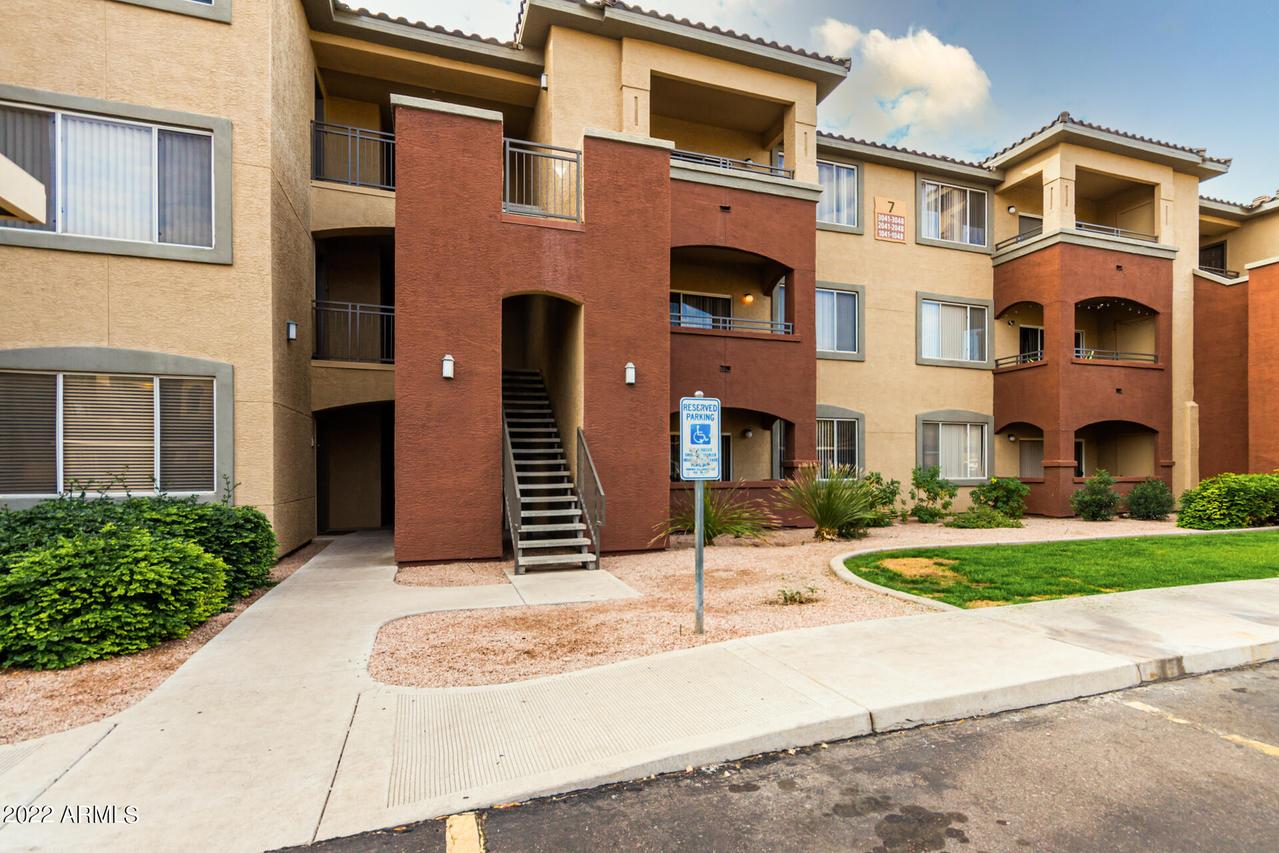 5401 E Van Buren St. #2042, Phoenix, AZ 85008