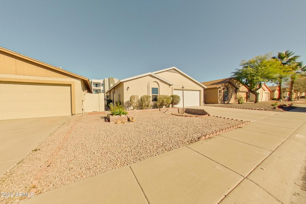 422 E Marco Polo Rd., Phoenix, AZ 85024