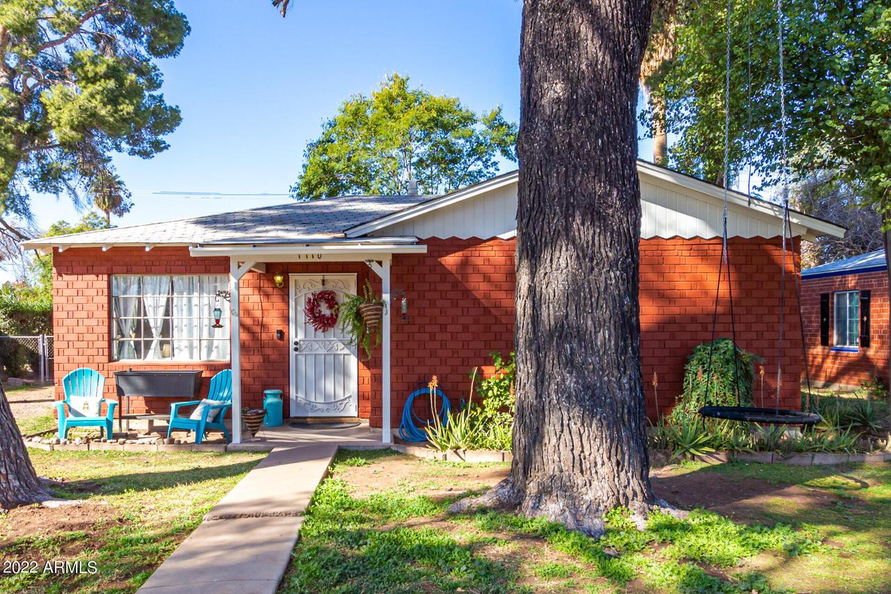 1110 S Una Ave., Tempe, AZ 85281