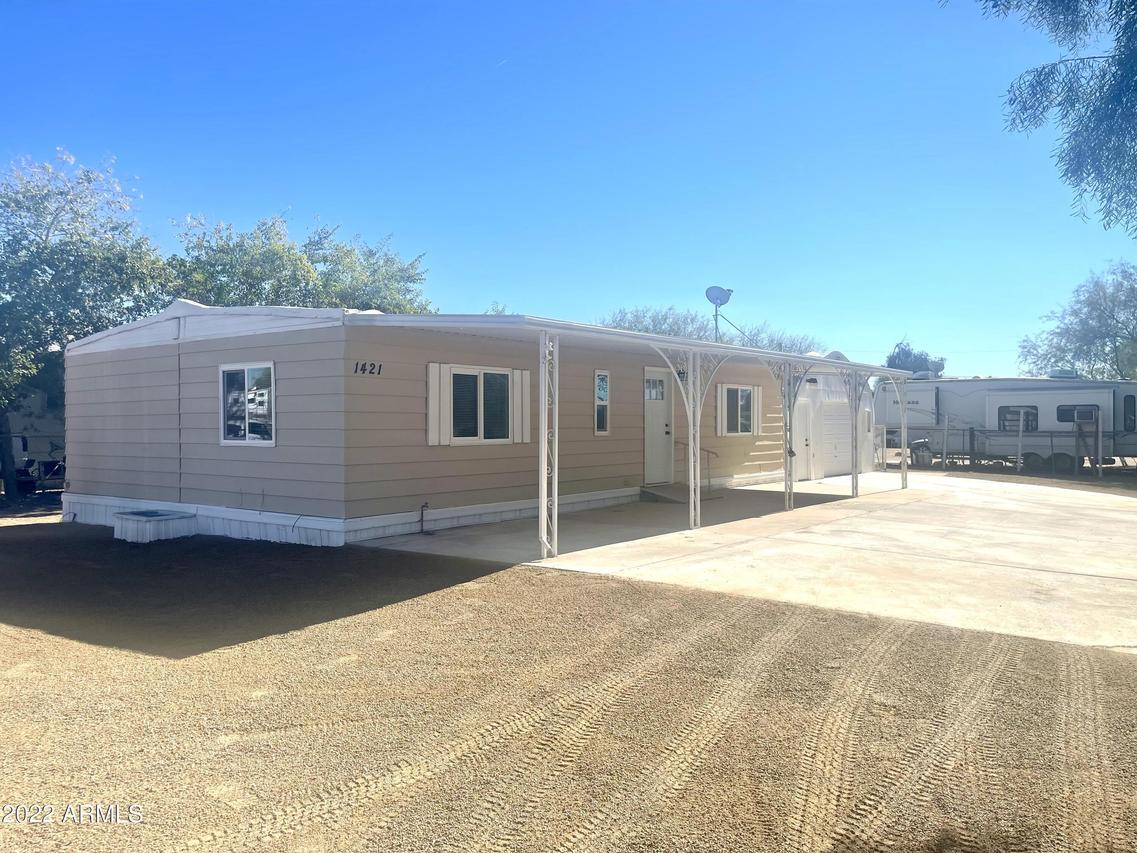 1421 S Warner Dr., Apache Junction, AZ 85120