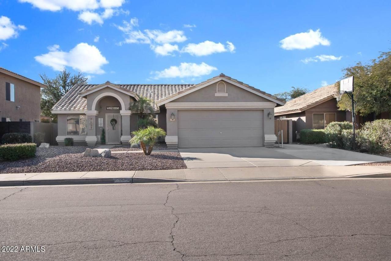 7237 E Nopal Ave., Mesa, AZ 85208