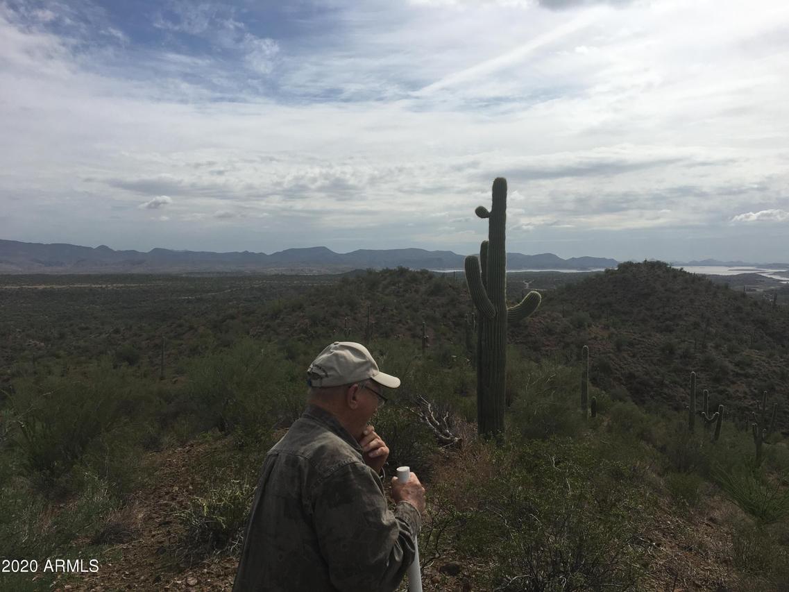 00xx N Castle Hot Springs Rd., Morristown, AZ 85342